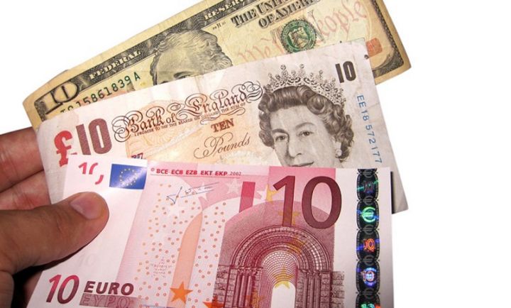 Avro və funt sterlinq müqavimətlə rastlaşır