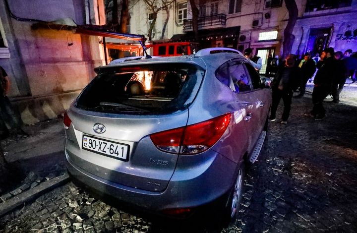 Bakıda partlayış zamanı 14 avtomobil zədələnib