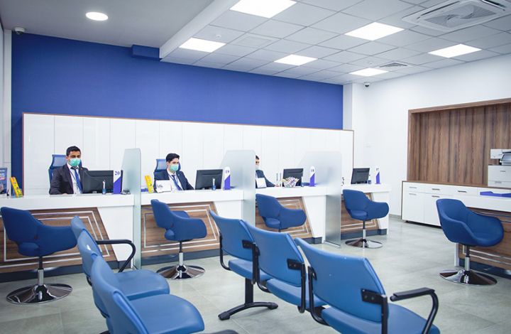 2022-ci ildə bank işçilərinin sayı 700 nəfərdən çox artıb