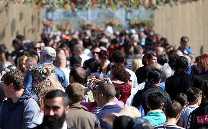 Azərbaycan əhalisi ilk rübdə 11 min nəfərə yaxın artıb