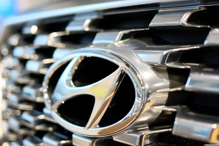 Hyundai Motorun rəhbəri "ədalətsizliyi düzəltmək üçün" ABŞ-a uçub