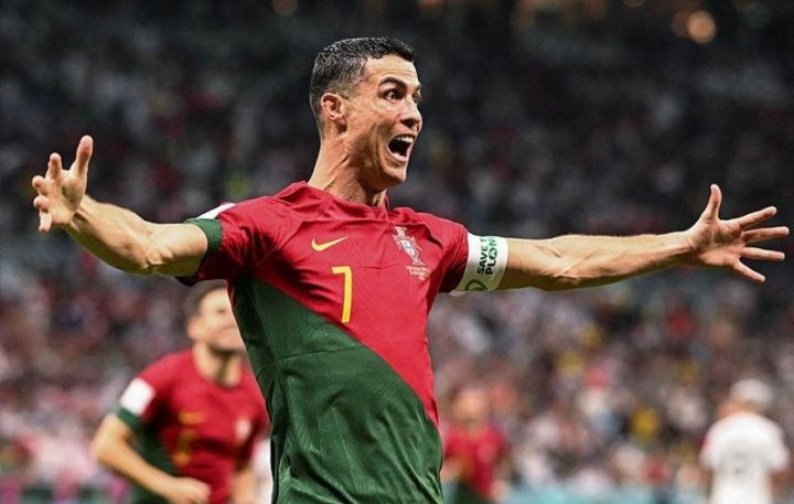 Ronaldonun 500 milyon avroya transfer olduğu bildirilir