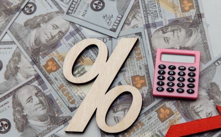 Pulunu dollarda saxlayanlar üçün bankların əmanət şərtləri - YENİ SİYAHI