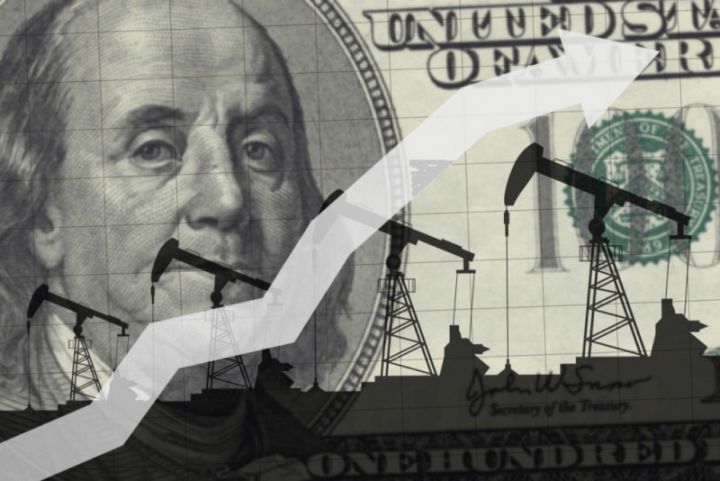 Neft və qazdan pul Azərbaycana "sel kimi axmaqda" davam edir