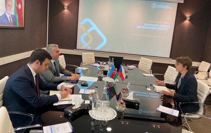 Çexiya şirkətləri sənaye zonalarında yaradılmış investisiya mühitindən yararlanmağa dəvət edilib