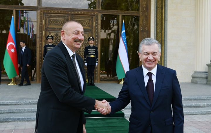 Azərbaycan Prezidenti Özbəkistanın Ürgənc şəhərinə gedib