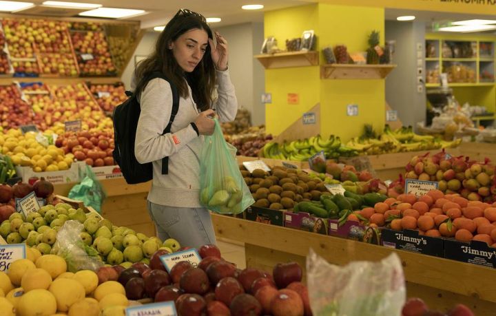 Bir ölkə sakini orta hesabla ayda 346,7 manatlıq mallar alıb