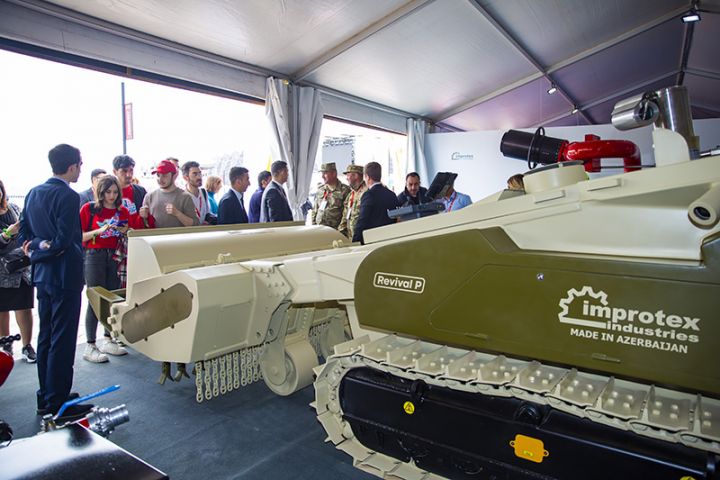 Azərbaycan istehsalı minatəmizləmə texnikası təqdim edildi - FOTOLAR