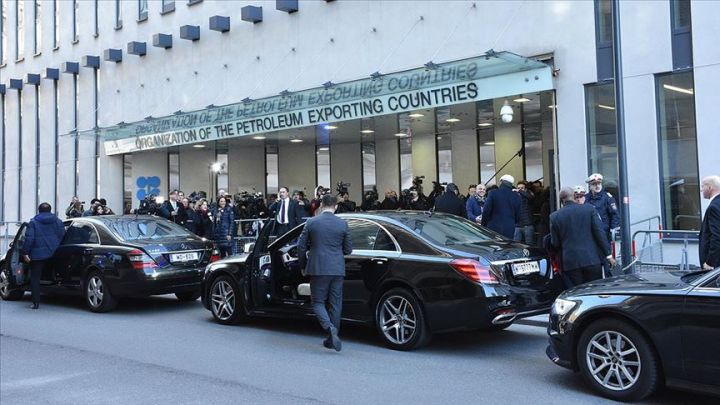 Azərbaycanın naziri neft ilə bağlı mühüm iclasda iştirak etmək üçün Vyanaya getdi