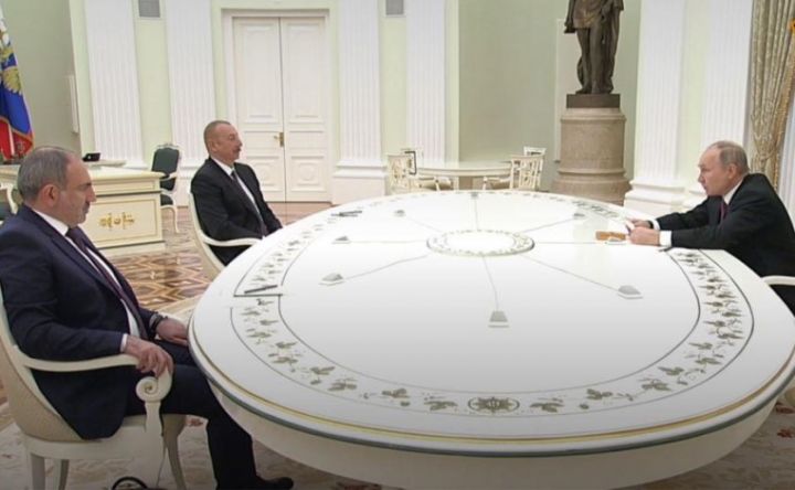 Soçidə üçtərəfli görüş başa çatıb