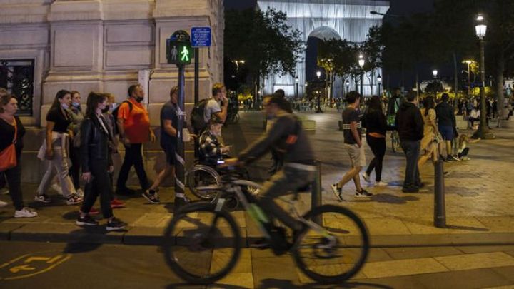 Avrozona iqtisadi inamı 2020-ci ildən bəri ən aşağı səviyyədədir