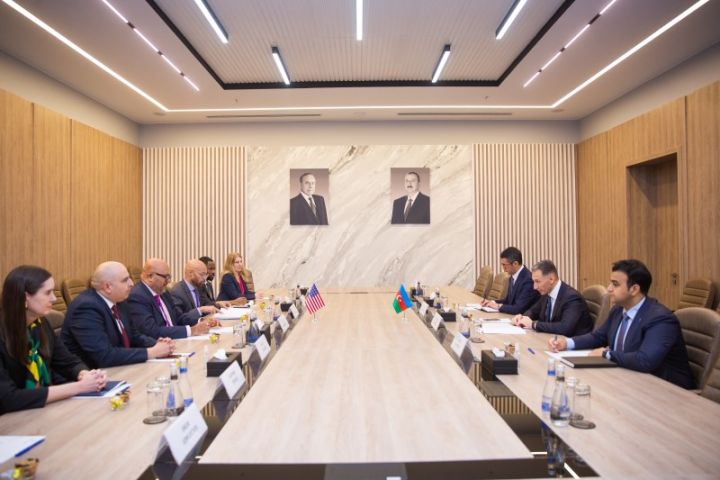 Nazir Rəşad Nəbiyev ABŞ-nin Ticarət katibinin qlobal bazarlar üzrə köməkçisi ilə görüşüb