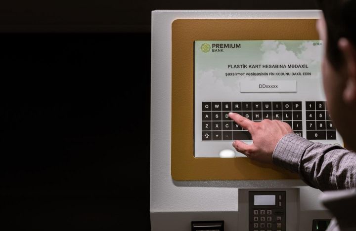 Bank xalis mənfəətinin 2,5 dəfə artdığını açıqladı  - AKTİVLƏRİ 700 MİLYON MANATI AŞIB