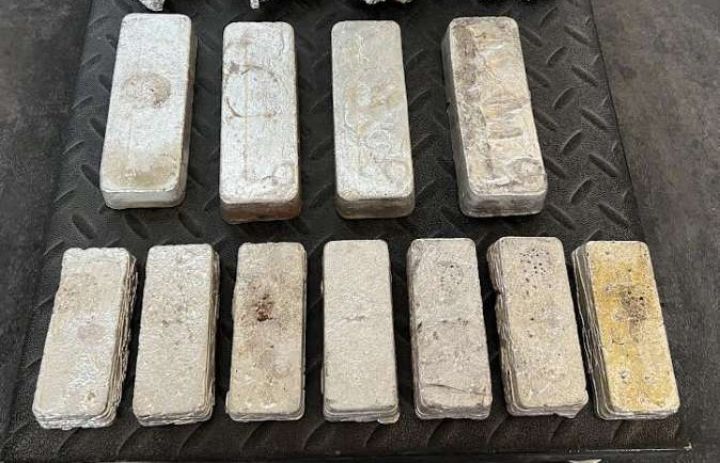 Azərbaycanda TIR-da külçə gümüşlər aşkar edildi