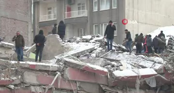 Azərbaycandan 370 nəfərlik xilasetmə komandası Türkiyəyə yola düşür