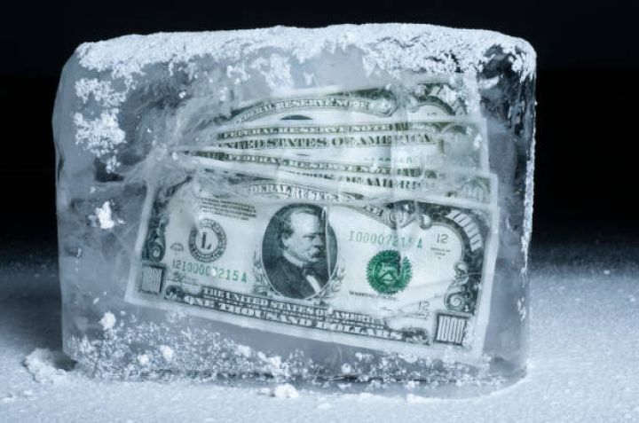 Bazar ertəsinin rəsmi məzənnəsi müəyyən edilib