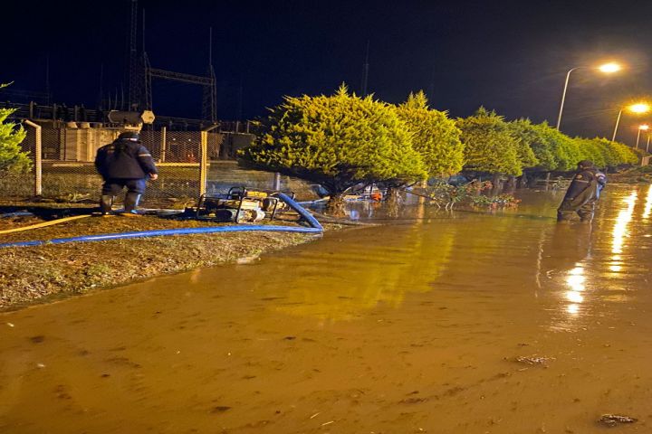 Astarada elektrik stansiyasını su basıb