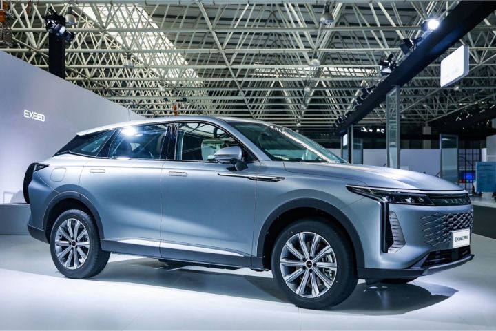 EXEED Rusiyada Mercedes-Benz, BMW və Tesla-nı əvəz etməyi planlaşdırır
