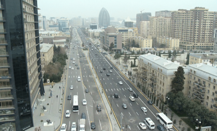 Sürücülər Bakı yollarının vəziyyətilə bağlı əvvəlcədən xəbərdar ola biləcəklər - YENİ TƏTBİQ GƏLİR