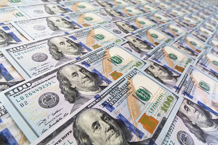 Azərbaycanın cari əməliyyatlar balansının profisiti 2 dəfə azalıb