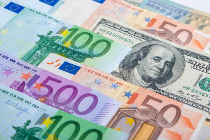 Rəsmi məzənnələr açıqlandı