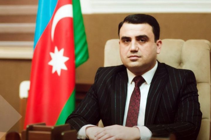 Müvəqqəti nazir idarə rəisini işdən çıxarıb