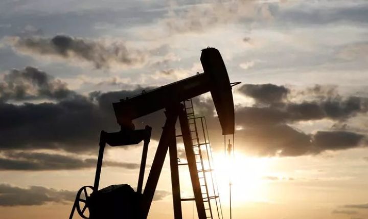 Neft bazarı mühüm qərarı gözləyir