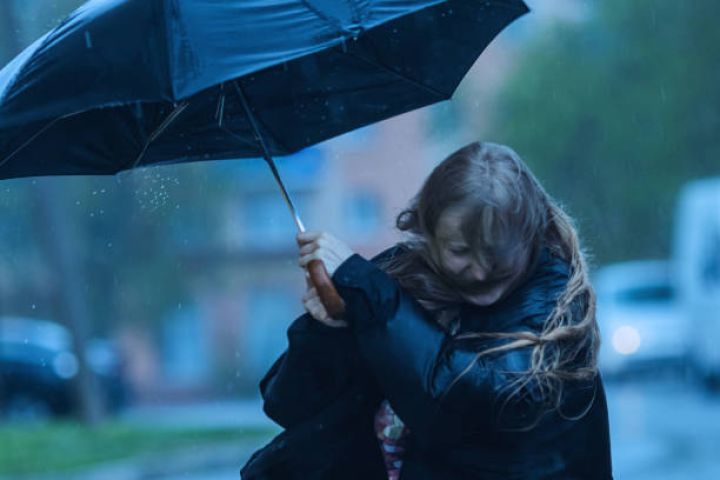 Sabah Bakıda yağış yağacaq, güclü külək əsəcək - PROQNOZ