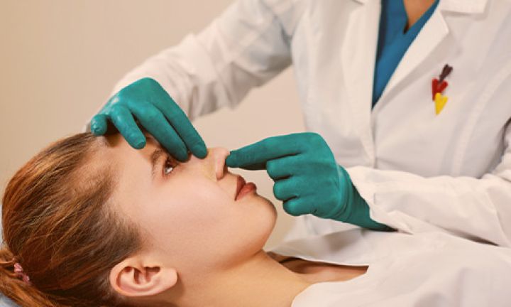 "Saxta plastik cərrahlarla bağlı araşdırma aparılır" - NAZİR