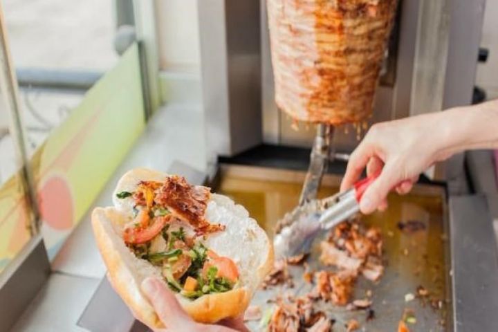 Dönər ilə bağlı yeni norma və qaydalar - Yararlılıq müddəti 12 saata qədər müəyyən edildi