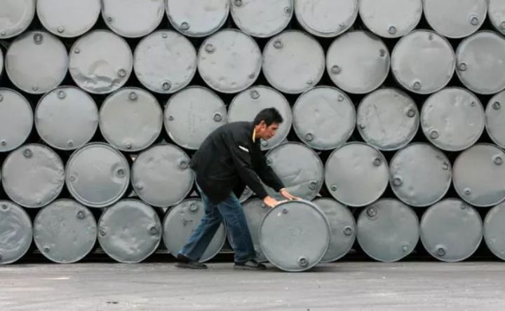 “Brent” markalı xam neftin qiyməti yaxın illərdə əhəmiyyətli dərəcədə düşə bilər"