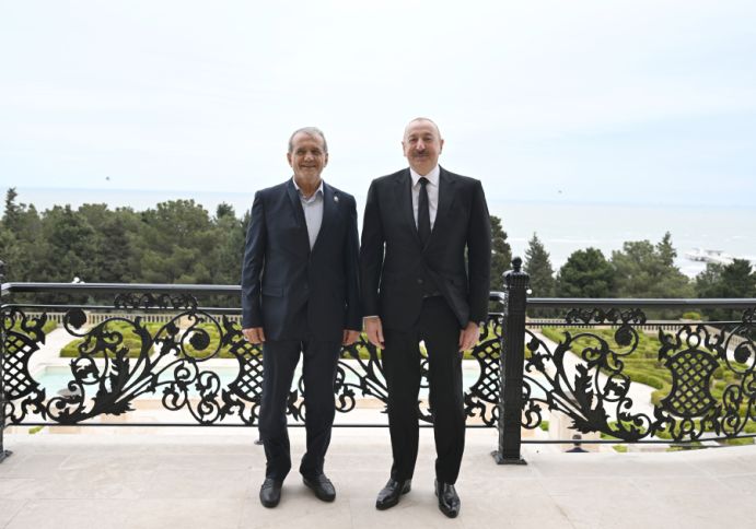 "Azərbaycan xalqının Qarabağda və Azərbaycanın sahib çıxmalı olduğu digər ərazilər üzərindəki hüququnu tanıyırıq"