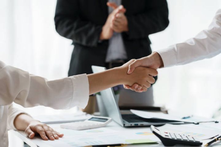 Lizinq şirkətinə yeni səhmdar cəlb edilib