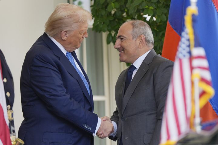 Tramp: Azərbaycanla Ermənistan arasında davamlı sülhə çox əminəm