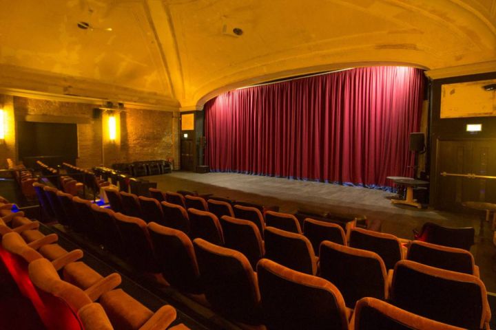 Bu gündən teatr, kino və orkestr fəaliyyəti üzrə vergi güzəştləri qüvvəyə minib