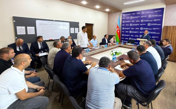 Hotelçilik sahəsində fəaliyyət göstərən vergi ödəyiciləri ilə görüş keçirilib