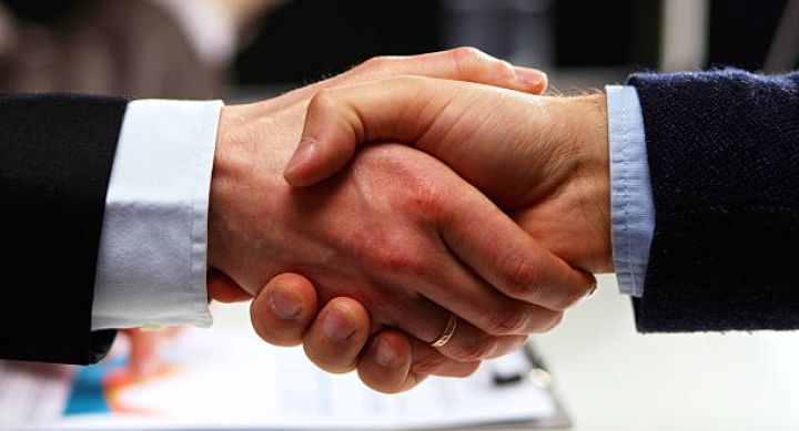 Azərbaycan kapitallı şirkət Birləşmiş Ərəb Əmirliklərində holdinq aldı