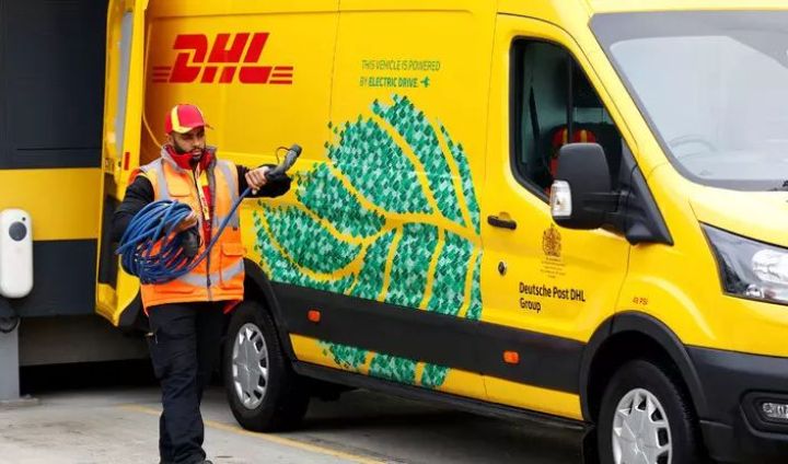 Logistika nəhəngi 8000 işçini ixtisar edəcək