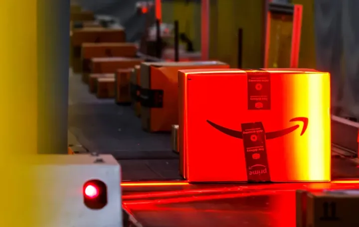 Amazon 30 minədək iş yerini ixtisar etməyi planlaşdırır