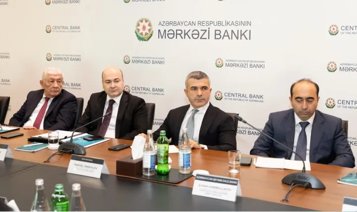Mərkəzi Bankda bankların rəhbər şəxsləri ilə görüş keçirilib