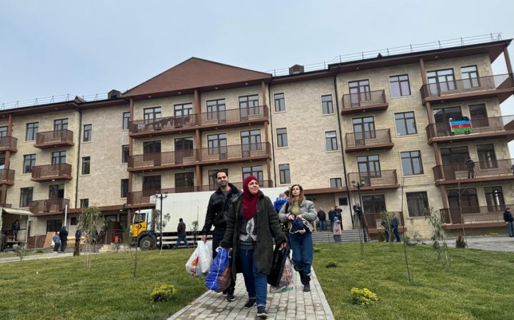 Növbəti köç karvanı Cəbrayıla çatıb, açarlar təqdim olunub