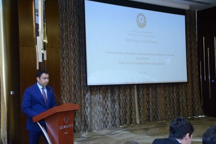 "Turisti ölkədən məmnun yola salmaq ən önəmli tərəfdir" - Vüsal Əliyev