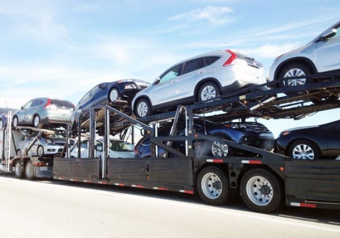 Gürcüstandan Azərbaycana avtomobil idxalı kəskin artdı