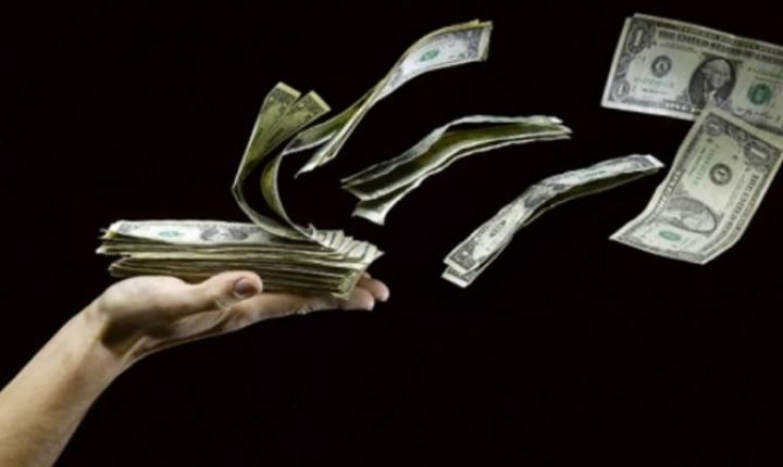 İdxal nə qədər Dollar aparıb?