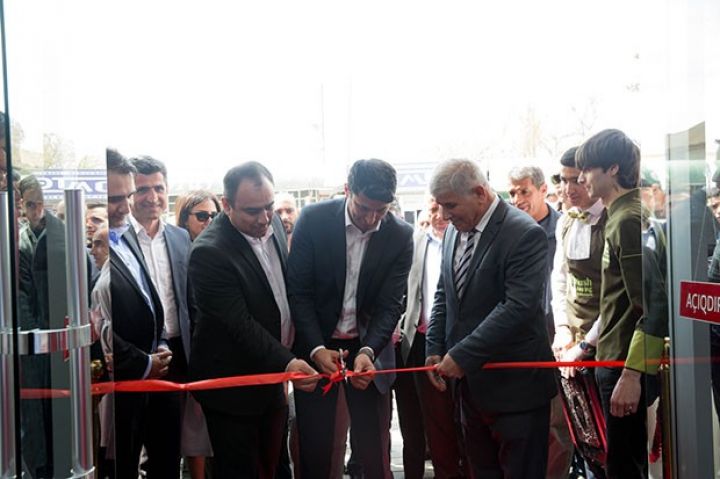 Cəlilabadda “Bakcell”in yenilənmiş mərkəzi təqdim edildi