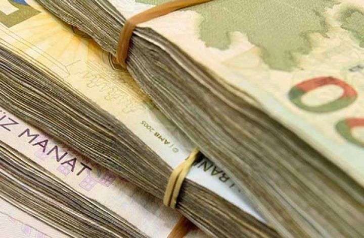 Dekabrda dövriyyədəki nağd pul və bank ehtiyatları azalıb