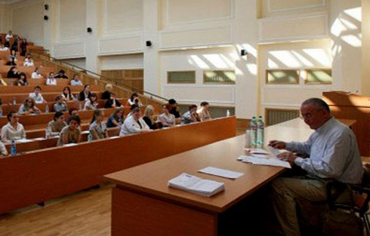 Elmar Məmmədyarov fransız tələbələri Azərbaycanda təhsil almağa dəvət edib