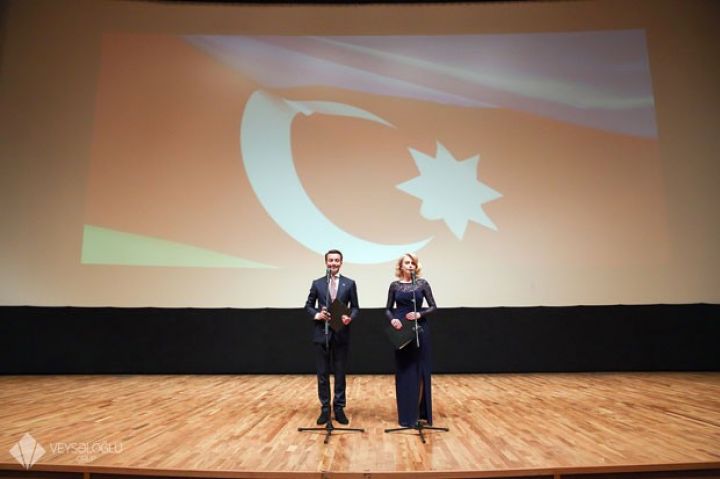 “Veysəloğlu” Qrupun təşəbbüsü ilə çəkilən “Cümhuriyyətin 9 şəkli” bədii-sənədli film ictimaiyyətə təqdim edildi