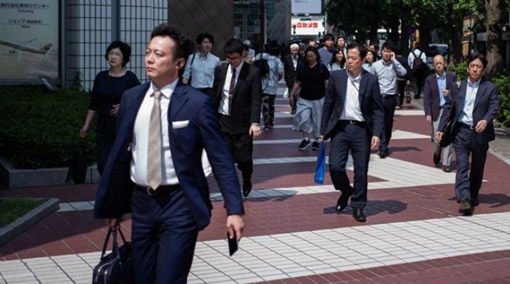 İşçisi 3 dəqiqə əvvəl nahara çıxdı, şirkət üzr istədi