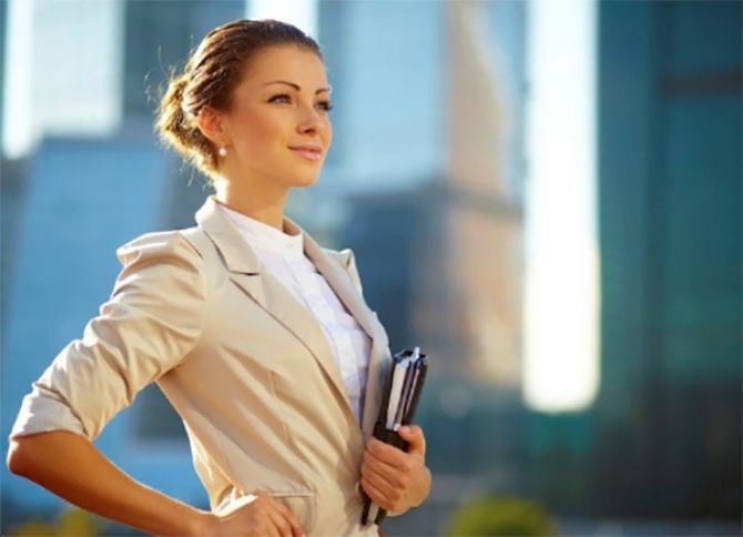 Azərbaycanda işləyən qadınların sayı açıqlanıb